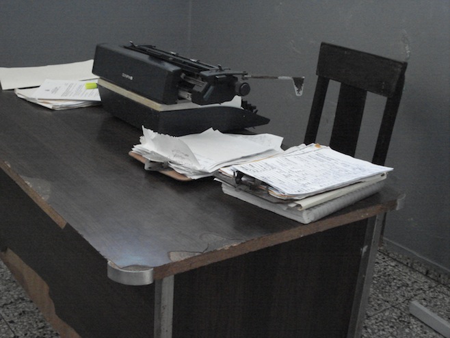 Comandante's Desk